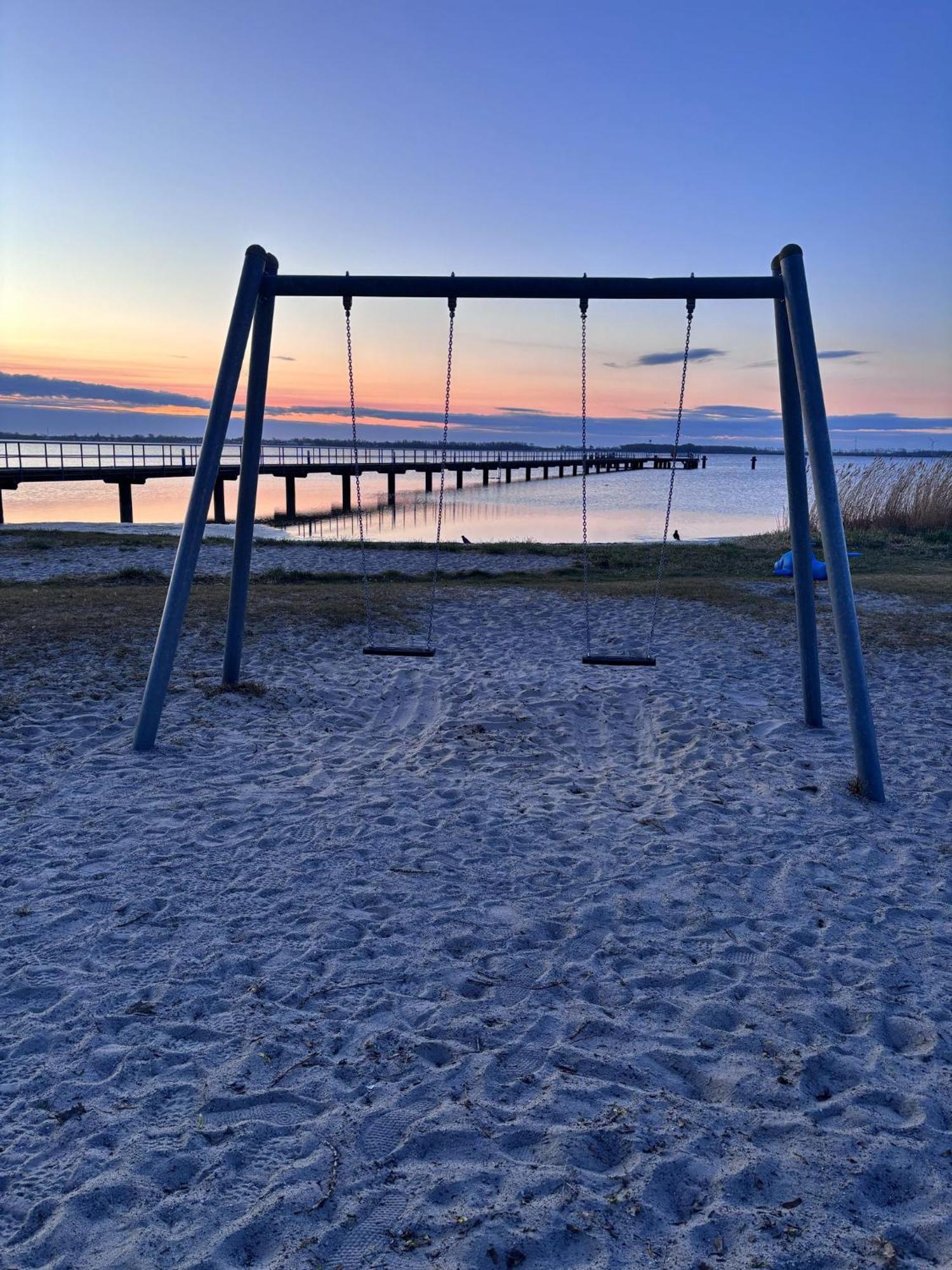 App 8O Grosser Tag Am Meer Mit Wasserblick Dranske Exterior foto